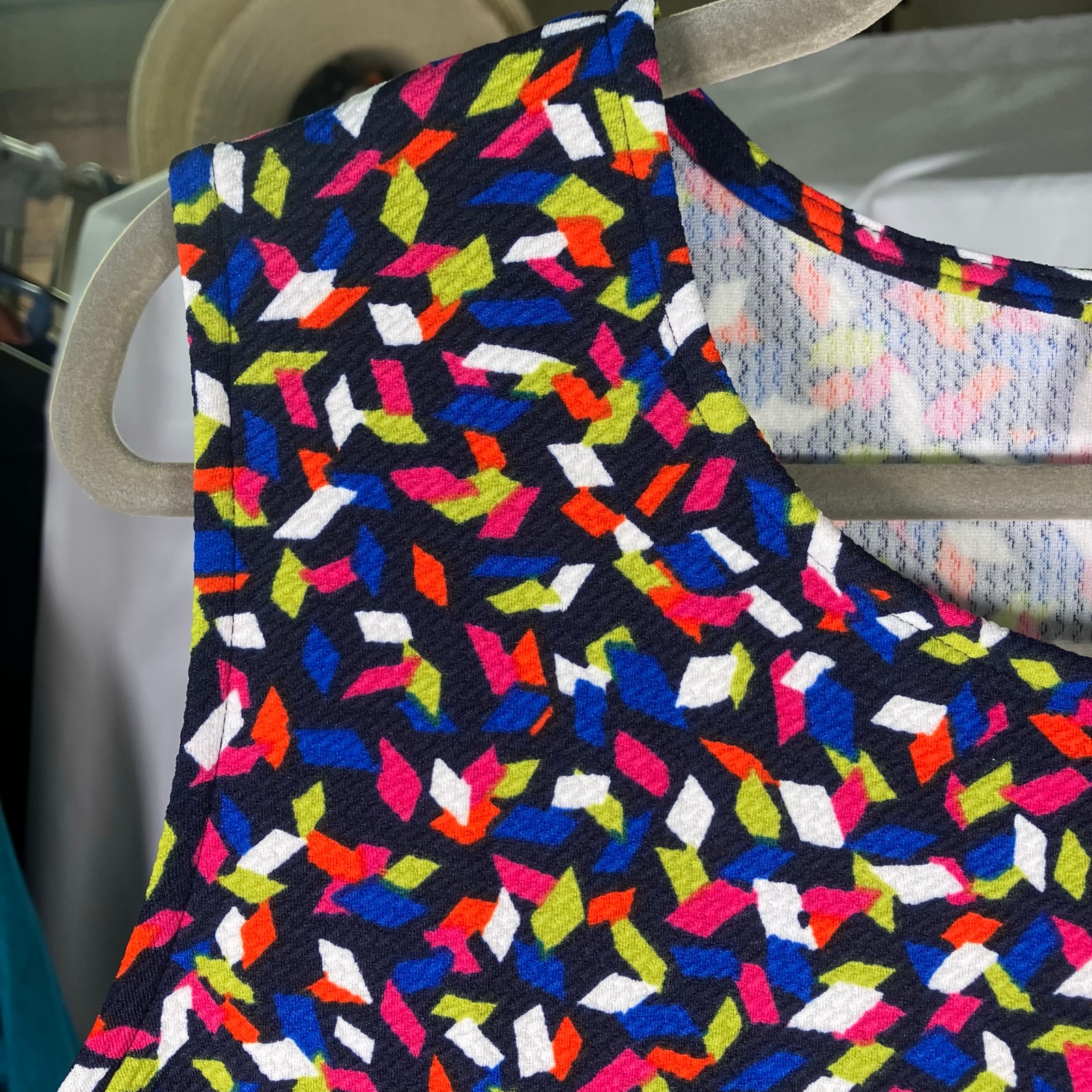 Leota Ava Sleeveless Dress Fiesta Confetti Print Size 4l Made In Usa Fit & Flare — image 7 of 8